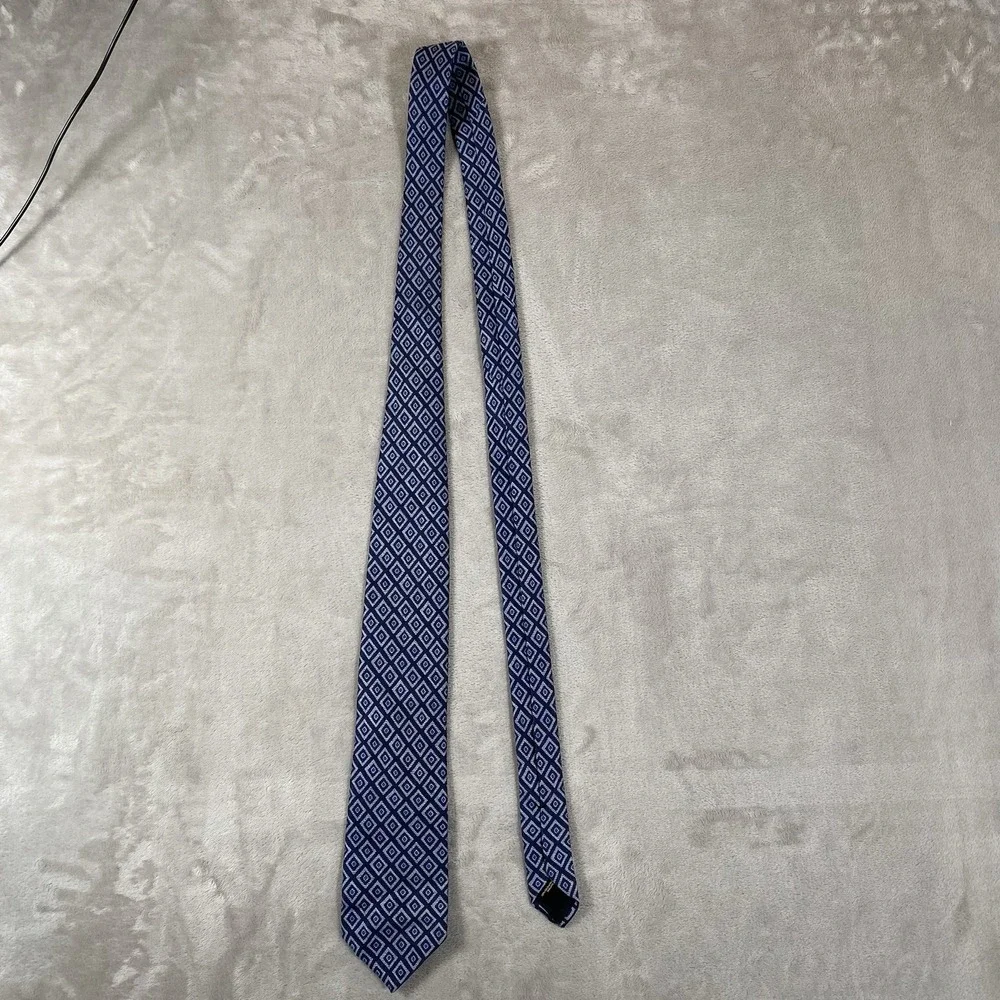 Brooks Brothers 100% Silk Blue Neck Diamond Geometric USA Made